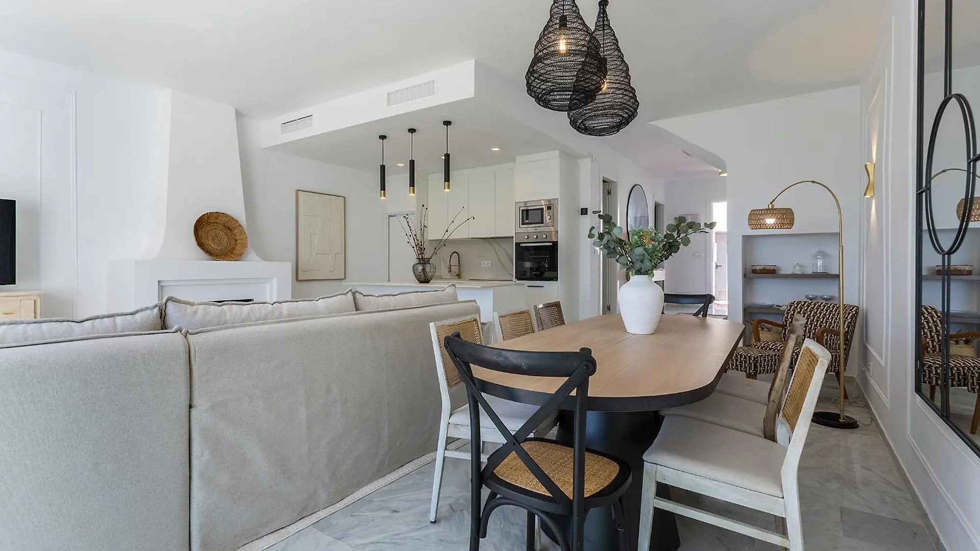 Casa Primera Linea 4 Dormitorios Estepona