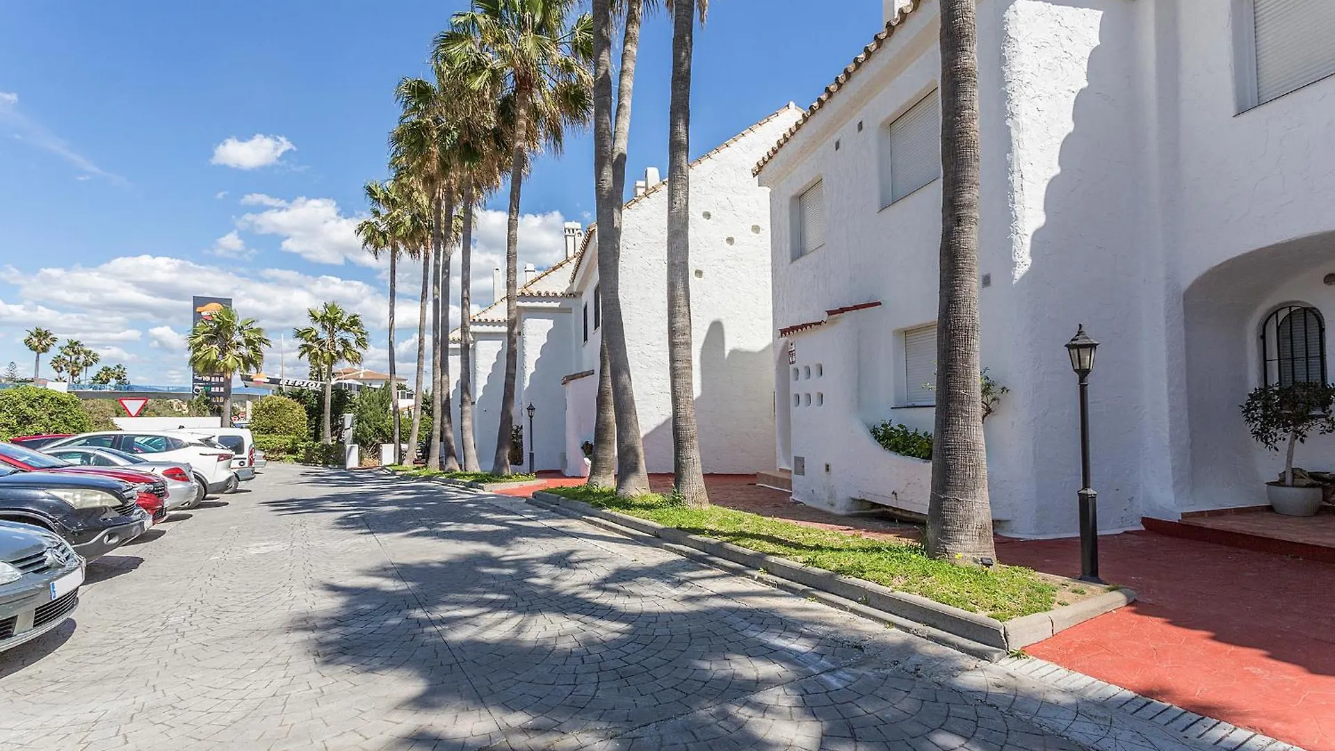 Casa Primera Linea 4 Dormitorios Estepona 0*,